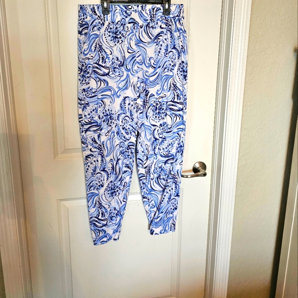 Lilly Pulizter size M Rici stretch pants EUC